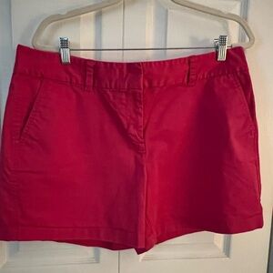 NWOT Vineyard Vines 5” Short
Size 14